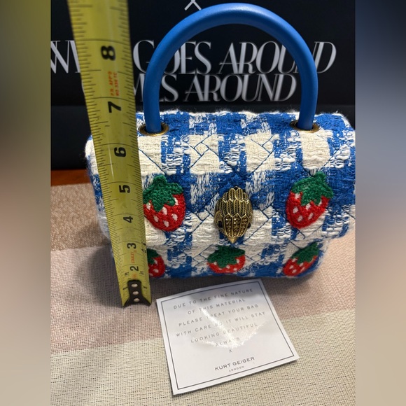 Mary Frances - Strawberry Fields Crossbody – Cottonways Strawberry 🍓 factory 🏭 Purse